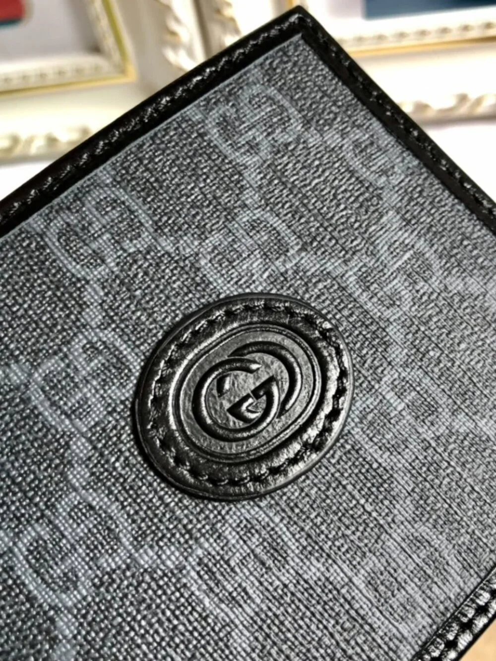 Gucci Aria GG Supreme Wallet